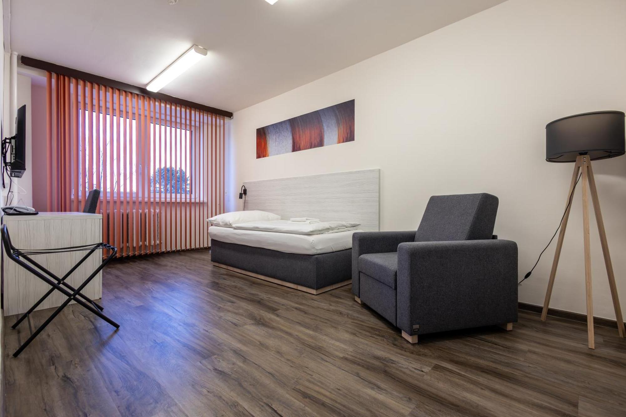 Hotel Garni Vsb ออสตราวา ภายนอก รูปภาพ