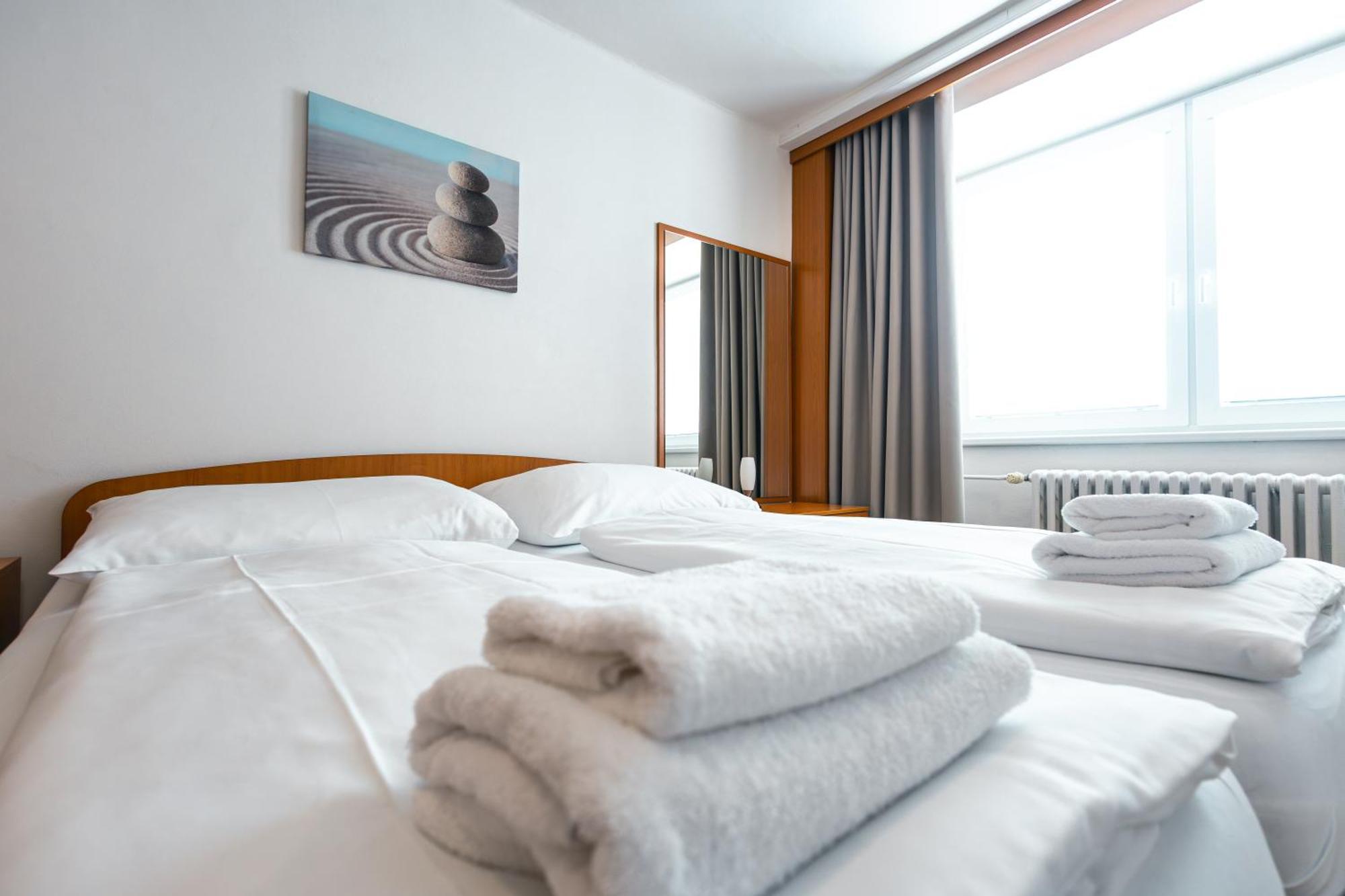 Hotel Garni Vsb ออสตราวา ภายนอก รูปภาพ
