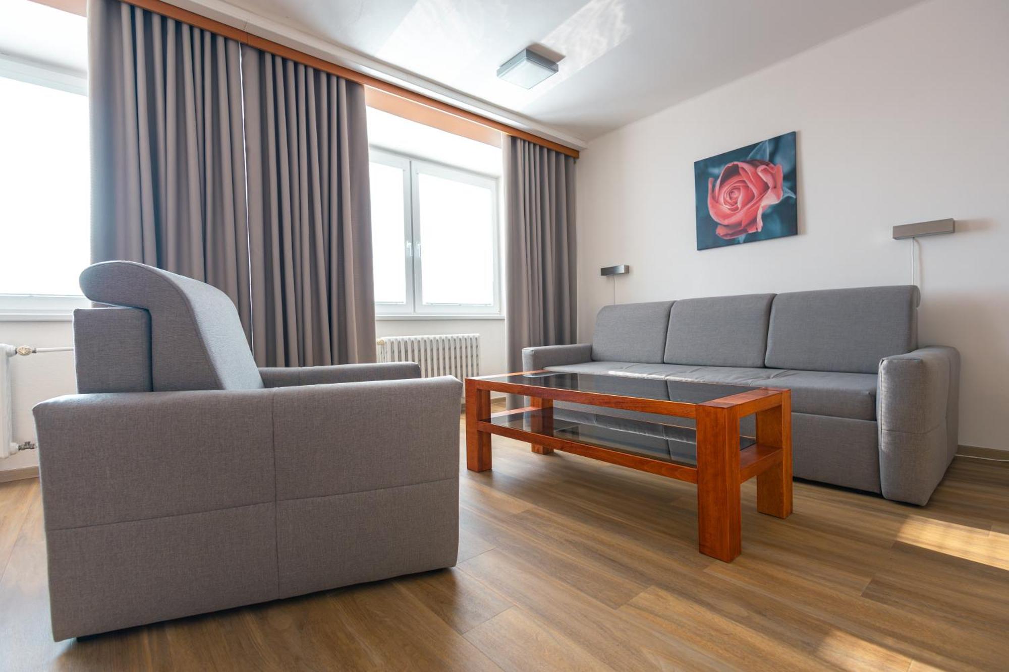 Hotel Garni Vsb ออสตราวา ภายนอก รูปภาพ